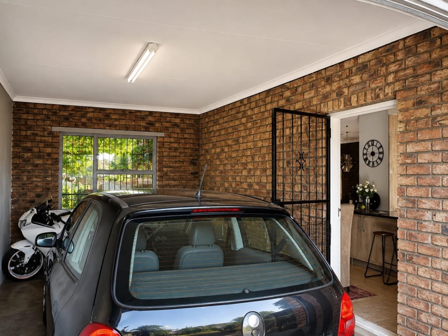 3 Bedroom Property for Sale in Heuwelsig Free State